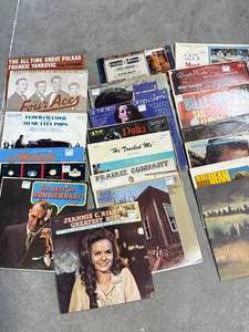 lot 43 image: Lot of 20 Vintage Vinyl Record Albums