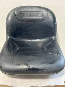 lot 61 image: Craftsman Tractor Seat