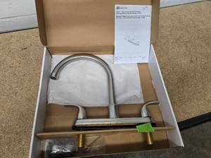 lot 22 image: Seasons Raleigh 2-handle Gooseneck Kitchen faucet - stainless steel