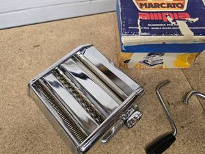 lot 34 image: Vintage hand-crank Pasta  Noodle maker - Made in Italy