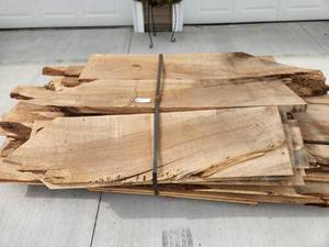 lot 13 image: Pallet of Soft Maple