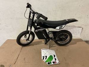 lot 225 image: Razor Dirt Rocket MX125 Electric-Powered Dirt Bike