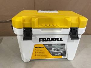 lot 362 image: Frabill Magnum Bait Station 13 Quart Live Bait Well