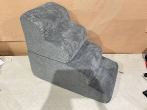 lot 382 image: Garnpet Dog Stairs for High Beds, 4-Step Dog Steps for Small Dogs and Cats