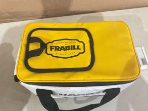 lot 387 image: Frabill Universal Bait Station 8 QT.