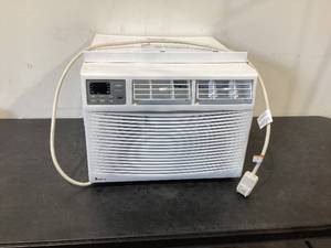 lot 427 image: Zimtown 12000BTU 110V Window Mounted Median Air Conditioner with WIFI