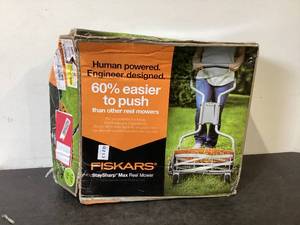 lot 444 image: Fiskars Reel Lawn Mower 18-inch 5-Blade Push Mower with InertiaDrive for More Cutting Power