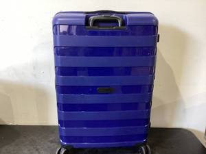lot 423 image: GinzaTravel 1 Piece Luggage