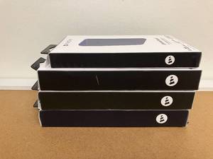 lot 474 image: Lot Of 4 Mophie Universal Battery Power Boost Portable Battery And Mophie Power Boost XL