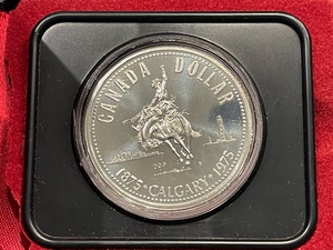 lot 68 image: 1975 Canada Silver Dollar