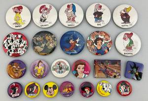lot 7 image: Misc. Disney  Character  Buttons