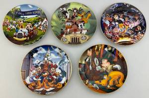 lot 14 image: Misc. Disney Collectors Plates