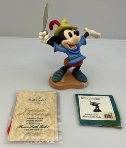 lot 19 image: 1993 WDCC Members Only Sculpture Brave Little Tailor