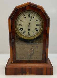 lot 44 image: Vintage New Haven Mantle Clock (Missing Key) As Seen