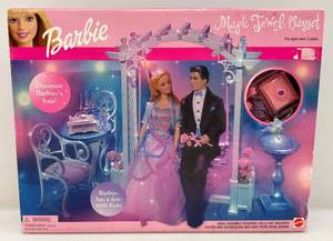 lot 76 image: 2001 Barbie Magic Jewel Playset (NIB)