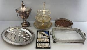 lot 78 image: Misc. Silverplate Some With Pyrex &  Glass