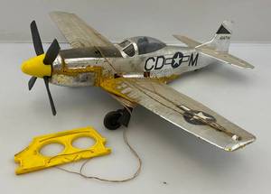 lot 82 image: Vintage 1970s COX Airplane (Motor Needs Work Wont Turn Over)