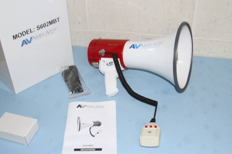 lot 14 image: New  AV AmpliVox S602MBT Mity-Meg Bluetooth Rechargeable Megaphone  Bullhorn  Siren