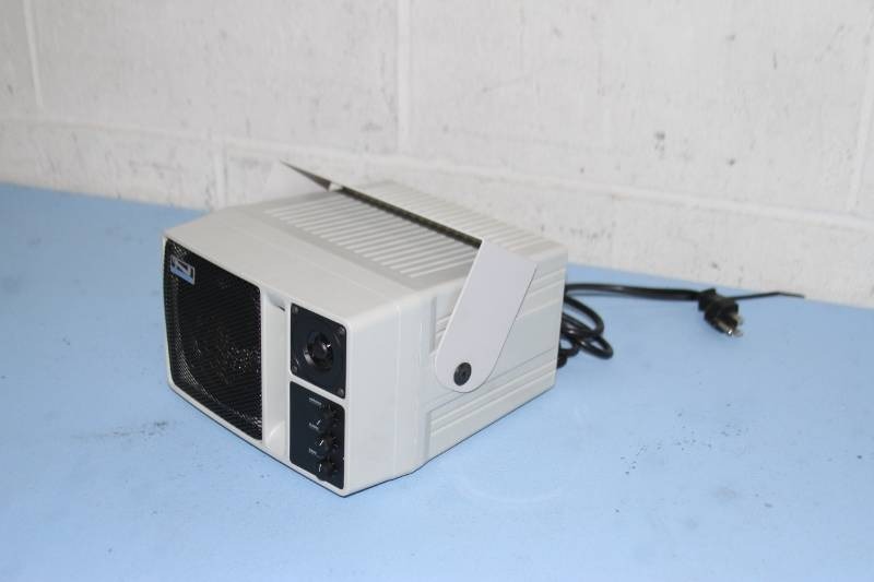 lot 36 image: Anchor Audio AN-130 Portable PA Public Address Speaker System with Swivel Bracket