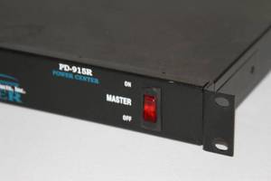 lot 142 image: Middle Atlantic PD-915R 9-Outlet Rackmount Power Distribution Outlet Center