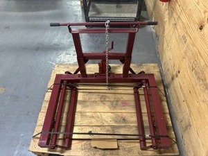 lot 11 image: 3 Ton Hydraulic Jack