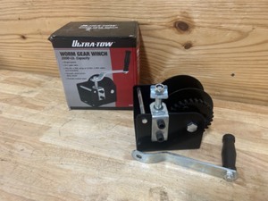lot 42 image: ULTRA-TOW Worm Gear Winch #52813