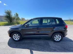 2010 Volkswagen Tiguan S - 2 OWNERS