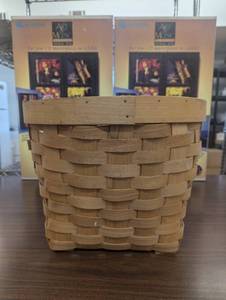 lot 5 image: Large 14 x 11 Woven Basket with Square Bottom and Handles - Great Storage & Display
