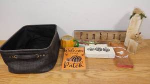 lot 76 image: Mesh Fabric Basket with 8 Fall Themed Shelf Wall Decor