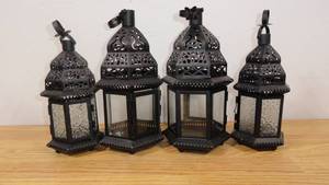 lot 100 image: Lot of 4 Black Hangable Candle Lanterns