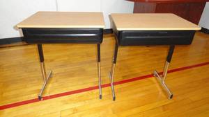 lot 180 image: Set of 2 Hatch Top School Desks