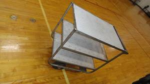 lot 189 image: 3 Tier Serving Cart
