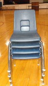 lot 137 image: Set of 4 Stackable Soft Vinyl Bucket Seat Kids Chairs