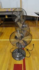lot 45A image: Set of 3 Aloha Breeze Adjustable Oscillating Fans