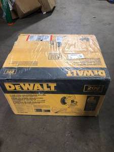 DEWALT 20V MAX Cordless 7-14 in. Sliding Miter Saw with (1) 20V Battery 4.0Ah Customer Returns See Pictures