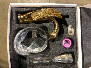 BWE Swan Single Hole Single-Handle Bathroom Faucet And Pop Up Drain & Overflow Cover in Gold   Customer Returns See Pictures