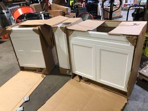 Lot of Assorted Kitchen Cabinets Various Models and Conditions    Customer Returns See Pictures