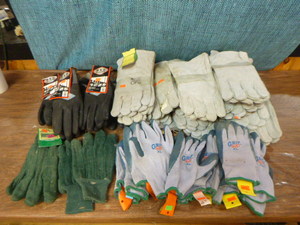 Lot of Mens Work Gloves