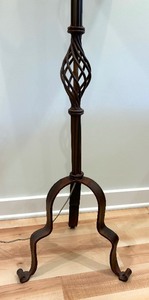 lot 27 image: Stylish Floor Lamp
