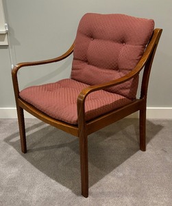 lot 59 image: Vintage Mid Century Teak Accent Chair