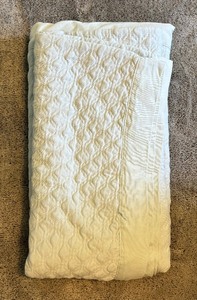 lot 68 image: Four Warm Blankets