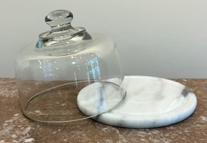 lot 84 image: Dutch Garden Marble Based Cheese Dome