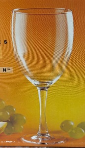 lot 85 image: 12 Stemmed Glasses by Luminarc