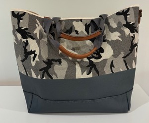 lot 90 image: LL Bean Cooler Bag
