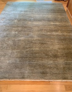 lot 3 image: Large Area Rug