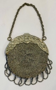 lot 80 image: Antique and Vintage Handbags including an Antique Metal Mesh Handbag