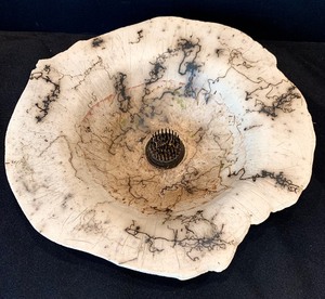 lot 114 image: Artisan Crafted Horse Hair Pottery Bowl with Floral Frog