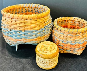 lot 91 image: Vintage Beautiful Color Two Woven Baskets and Trinket Box