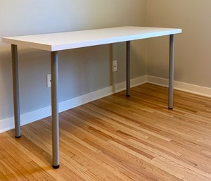 lot 162 image: White Ikea Desk