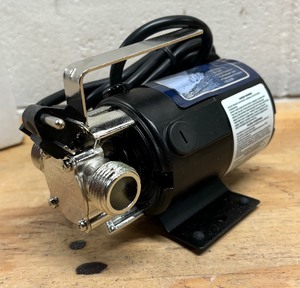 lot 149 image: New FM Industries Zinc Die-cast Pump-head Corrosion Resistent Utility Pump